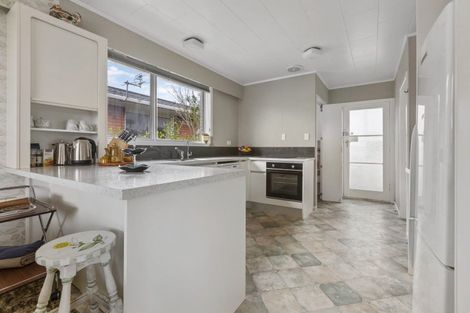 Photo of property in 9 Severn Place, Spotswood, New Plymouth, 4310