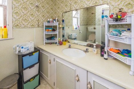 Photo of property in 70 Manuka Street, Castlecliff, Whanganui, 4501