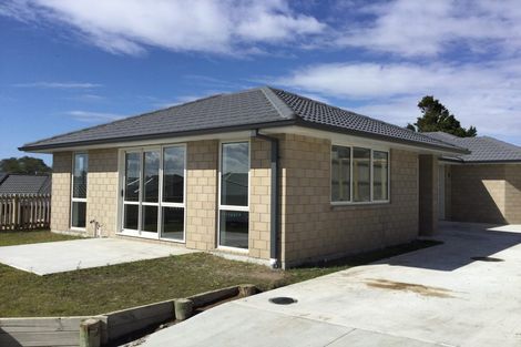 Photo of property in 1 Harakeke Way, Papamoa Beach, Te Puke, 3187