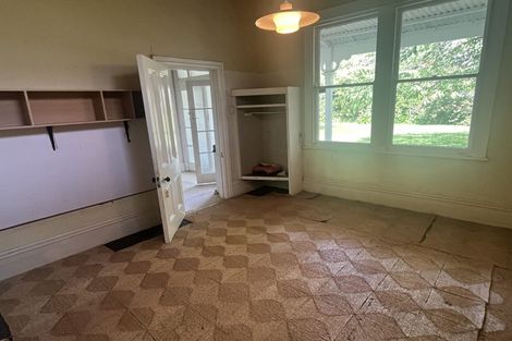 Photo of property in 21 Pahiatua Street, Hokowhitu, Palmerston North, 4410