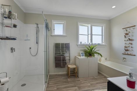 Photo of property in 140 Miranda Street, Stratford, 4332