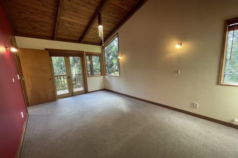 Photo of property in 191 Scenic Drive, Titirangi, Auckland, 0604