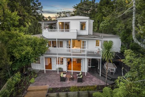 Photo of property in 221 Godley Road, Titirangi, Auckland, 0604