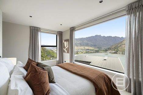 Photo of property in 86 Middleton Road, Queenstown Hill, Queenstown, 9300