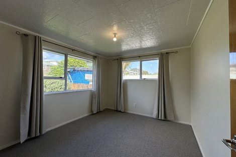 Photo of property in 76 Rosewarne Crescent, Glendene, Auckland, 0602