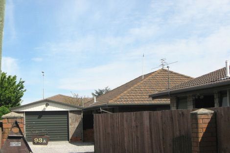 Photo of property in 2/93 Momorangi Crescent, Redwood, Christchurch, 8051