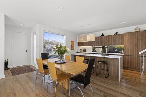 Photo of property in 17 Strowan Road, Strowan, Christchurch, 8052