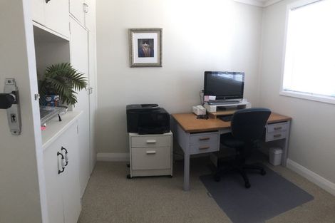 Photo of property in 9 Lismore Street, Strandon, New Plymouth, 4312