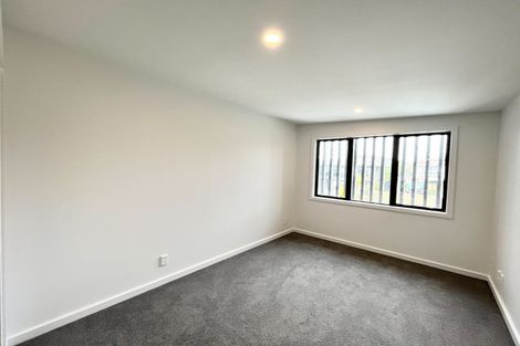 Photo of property in 35 Clyside Avenue, Half Moon Bay, Auckland, 2012