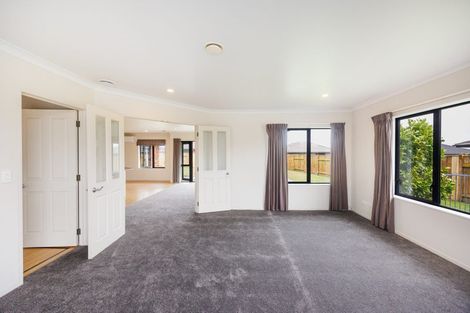 Photo of property in 186 Pacific Drive, Fitzherbert, Palmerston North, 4410