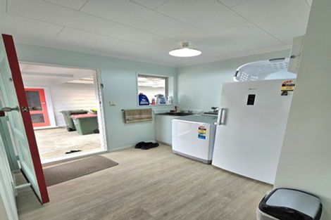 Photo of property in 4 Poplar Grove, Whalers Gate, New Plymouth, 4310