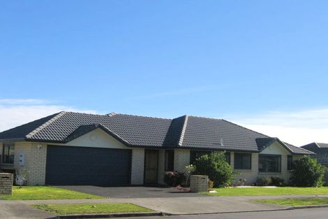Photo of property in 10 John Brooke Crescent, East Tamaki Heights, Auckland, 2016