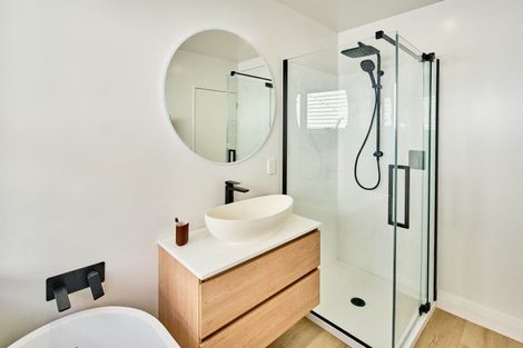Photo of property in 2/13 Derwent Lee Grove, Epuni, Lower Hutt, 5011