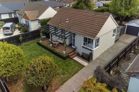 Photo of property in 19 Belfield Street, Dallington, Christchurch, 8061