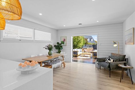 Photo of property in 21 Woodstock Place, Russley, Christchurch, 8042