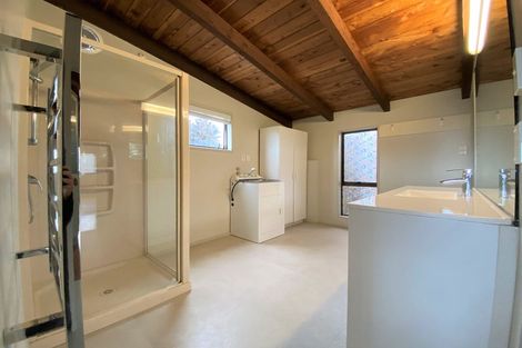 Photo of property in 8 Panorama Court, Red Beach, 0932