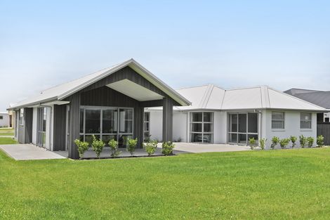 Photo of property in 6 Shearwater Lane, Point Wells, 0986
