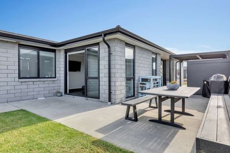 Photo of property in 54 Tamapahore Boulevard, Papamoa Beach, Papamoa, 3118