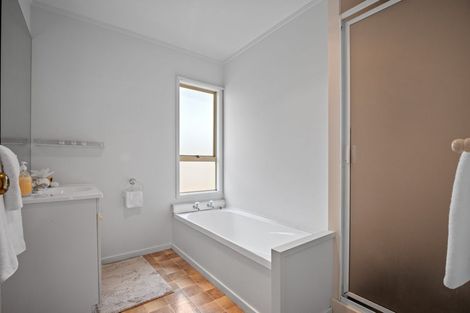 Photo of property in 14 Elliott Avenue, Bayview, Auckland, 0629