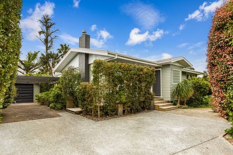 Photo of property in 55 Graham Avenue, Te Atatu Peninsula, Auckland, 0610