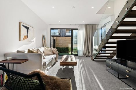 Photo of property in 20u6 Trent Street, Island Bay, Wellington, 6023