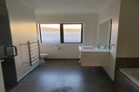 Photo of property in 22b Roberts Line, Kelvin Grove, Palmerston North, 4414
