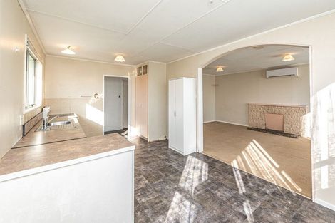 Photo of property in 51 Lee Street, Castlecliff, Whanganui, 4501