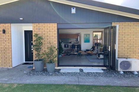 Photo of property in 10a Elizabeth Street, Orewa, 0931