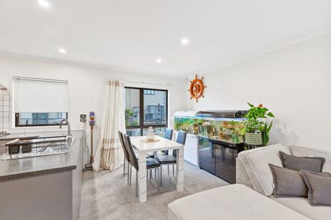 Photo of property in St Claire Village, 27/172 Mcleod Road, Te Atatu South, Auckland, 0610