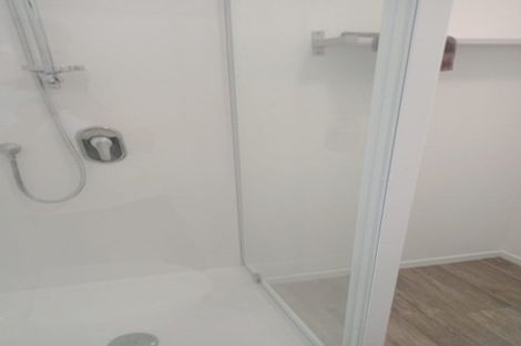 Photo of property in 39 Glenesk Road, Piha, New Lynn, 0772