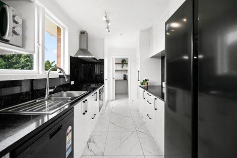 Photo of property in 33 Garden Heights Avenue, Glenview, Hamilton, 3206