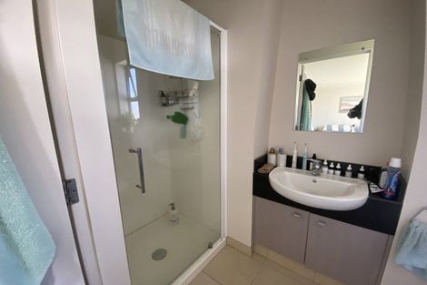 Photo of property in 38b Ruskin Road, Newlands, Wellington, 6037