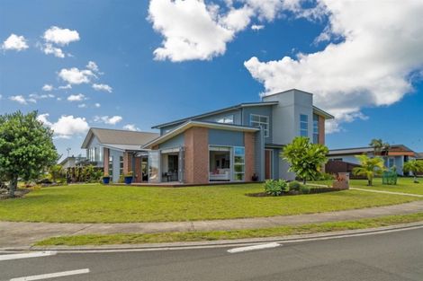 Photo of property in 6 Aquila Drive, Whitianga, 3510