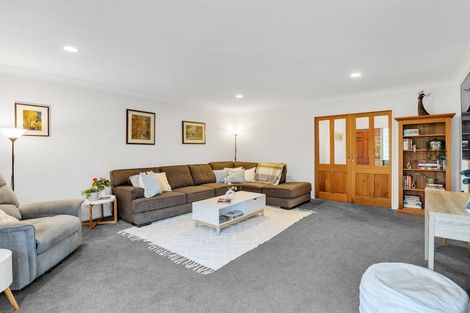 Photo of property in 6 Holdsworth Drive, Otamatea, Whanganui, 4500