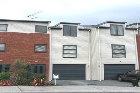 Photo of property in 44 Verdale Circle, Glen Eden, Auckland, 0602