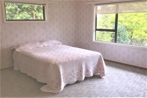 Photo of property in 8 Boler Place, New Lynn, Auckland, 0600