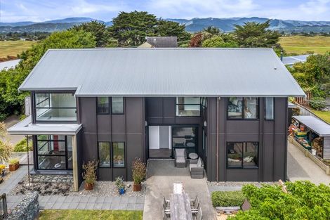 Photo of property in 79b Golf Road, Paraparaumu Beach, Paraparaumu, 5032