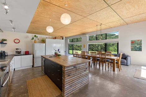 Photo of property in 50 Kents Road, Reikorangi, Waikanae, 5391