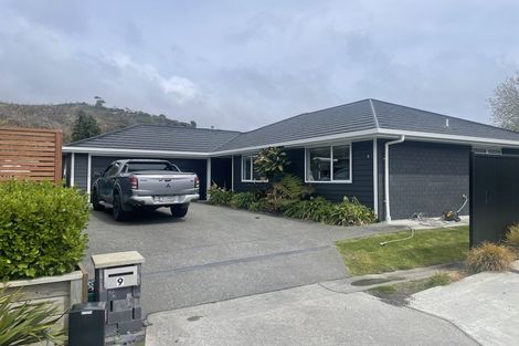 Photo of property in 9 Passchendaele Grove, Trentham, Upper Hutt, 5018