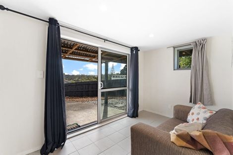 Photo of property in 2/1 Cantina Avenue, Bayview, Auckland, 0629