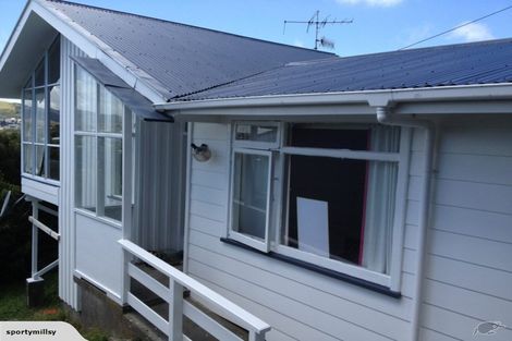 Photo of property in 89 Ruskin Road, Newlands, Wellington, 6037