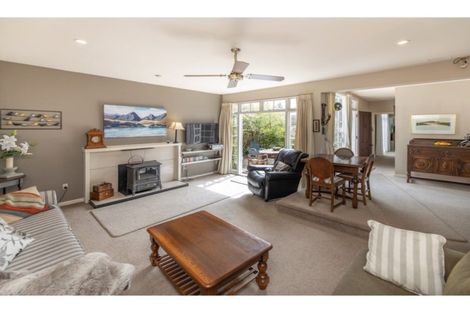 Photo of property in 105a Hinau Street, Riccarton, Christchurch, 8041