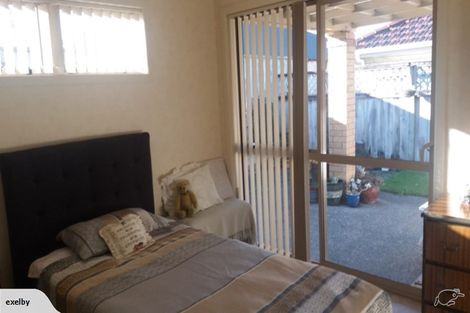 Photo of property in 17 Sovereign Isle Lane, Rototuna, Hamilton, 3210