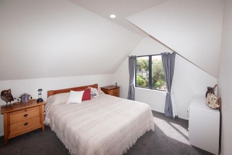 Photo of property in 146 Westchester Drive, Churton Park, Wellington, 6037