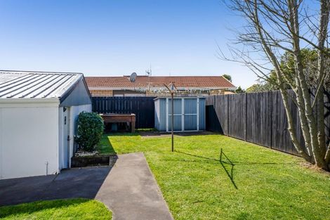 Photo of property in 16 Ngahere Street, Inglewood, 4330