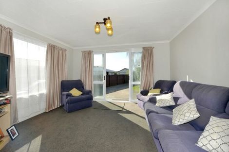 Photo of property in 2/9 Peckham Lane, Woolston, Christchurch, 8062
