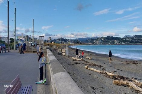 Photo of property in 218u8 Onepu Road, Lyall Bay, Wellington, 6022