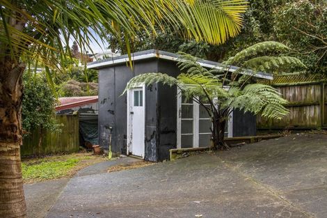 Photo of property in 18 Omokoroa Road, Omokoroa, 3114