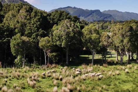 Photo of property in 194 Underhill Road, Woodside, Greytown, 5794