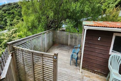 Photo of property in 23 Holmes Grove, Naenae, Lower Hutt, 5011